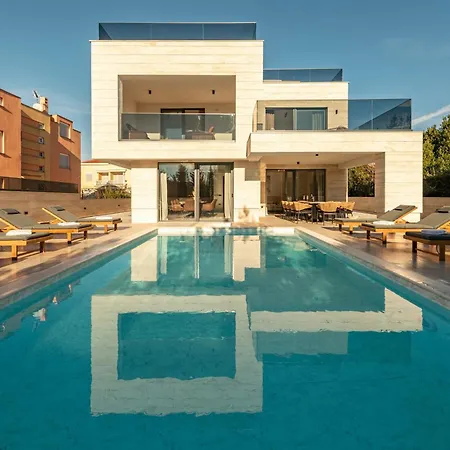 Luxury With A Swimming Pool Zaton, Zadar - 25050